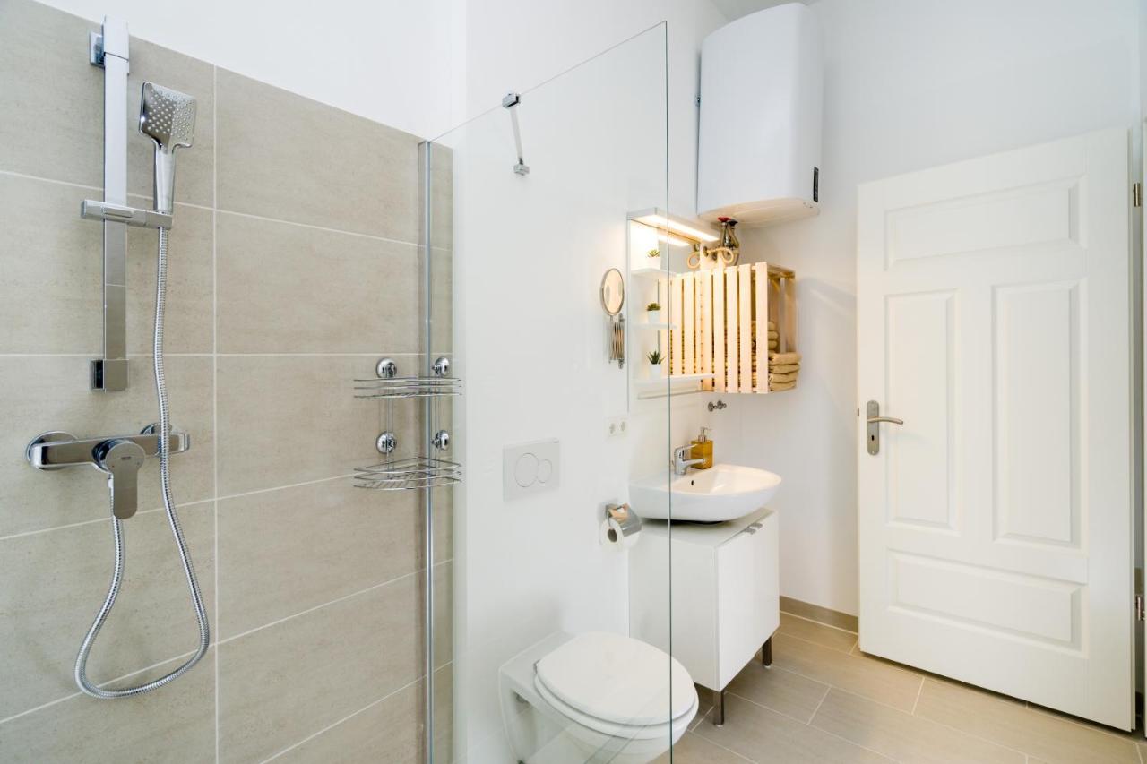 The Lohmeyerstr Hh, 2 Bed Rooms Up To 5 People Berlin Bagian luar foto